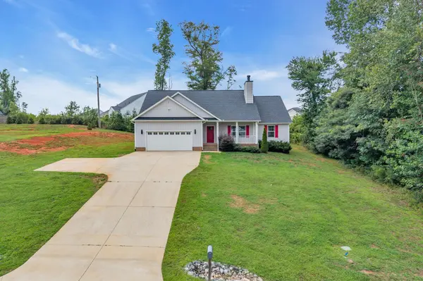 27 Carriage DR, Greer, SC 29651