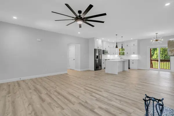 27 Carriage DR, Greer, SC 29651