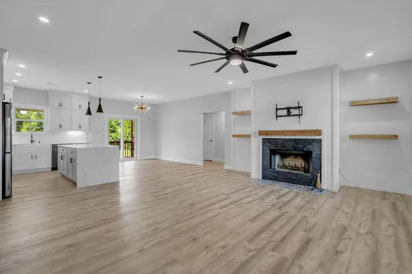 27 Carriage DR, Greer, SC 29651