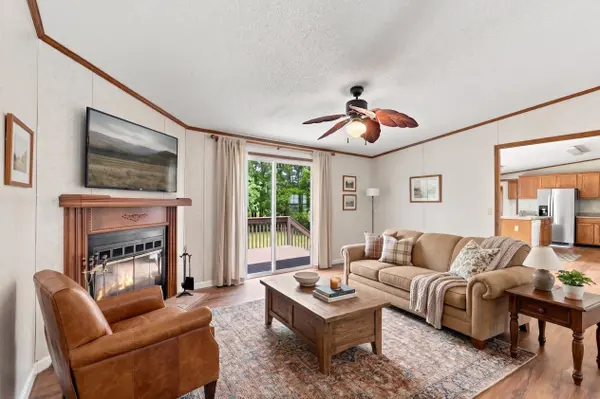 156 Falcon Ridge DR, Boiling Springs, SC 29316