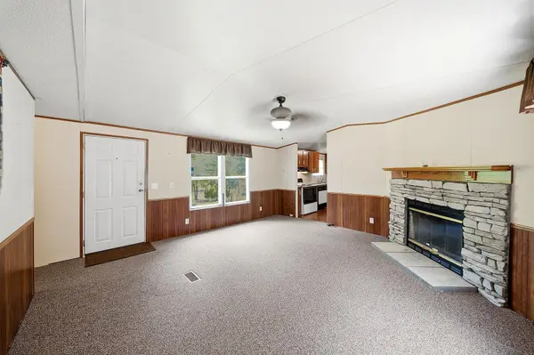 586 Kimbark LN, Fountain Inn, SC 29644