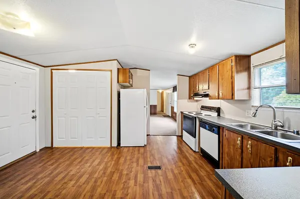 586 Kimbark LN, Fountain Inn, SC 29644
