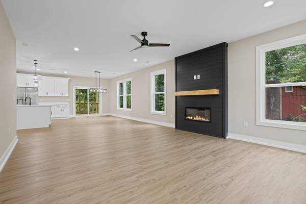 8 Pinewood DR, Taylors, SC 29687