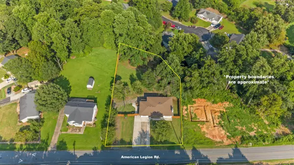 102 American Legion RD, Greer, SC 29651