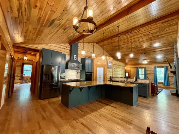 480 Green Lake RD, Chesnee, SC 29323