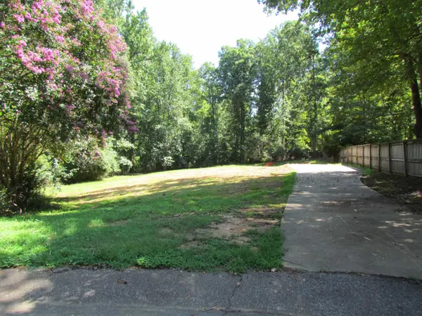174 Huntley DR, Boiling Springs, SC 29316-5435