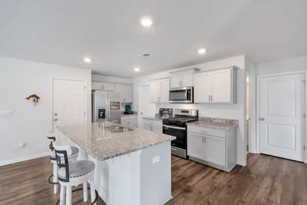 1808 Bridle LN, Roebuck, SC 29376