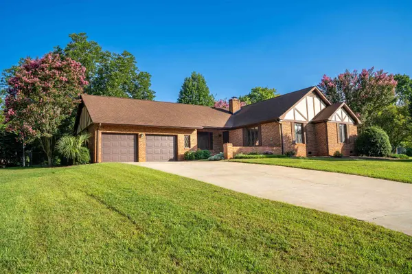 32 Nichols DR, Inman, SC 29349