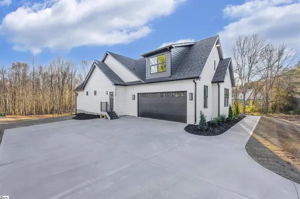 3798B Ballenger RD, Greer, SC 29651