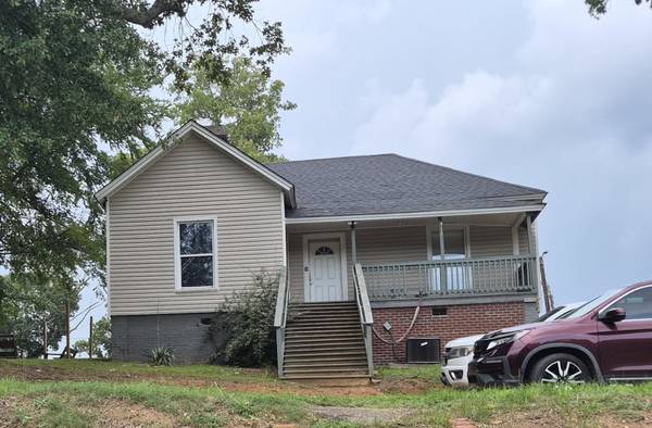 5 Arkmain St ST, Spartanburg, SC 29306