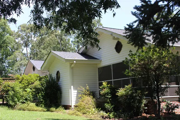 675 Old Mill RD, Campobello, SC 29322