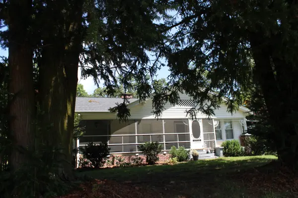 675 Old Mill RD, Campobello, SC 29322