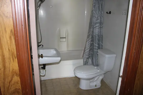 621 Freddie DR, Spartanburg, SC 29303