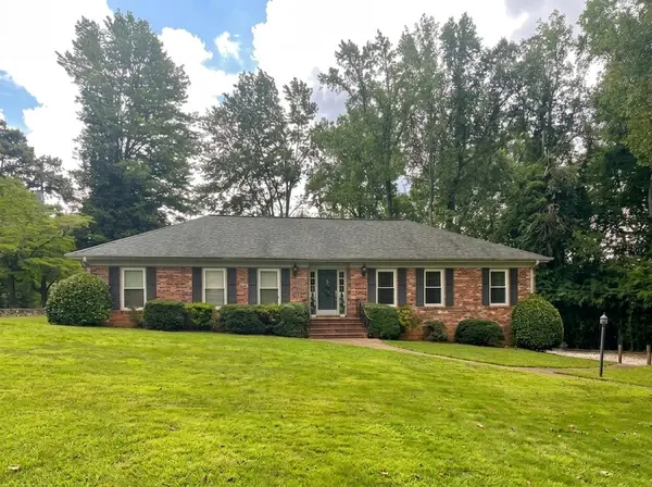 174 New Market ST, Tryon, NC 28782