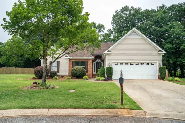 11 Churchfield CT, Greer, SC 29651