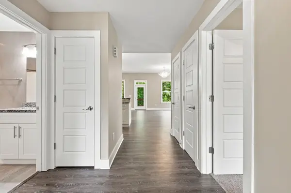 527 S Fredrick Way, Boiling Springs, SC 29316