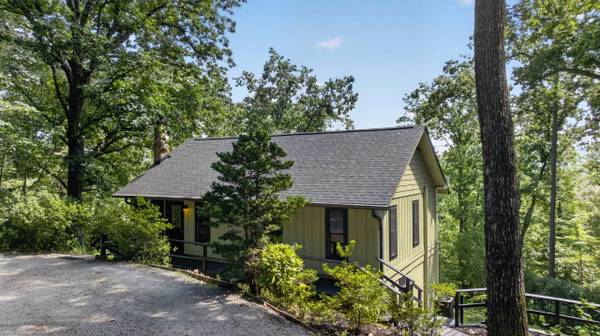 187 Caledonia Rd, Landrum, SC 29356