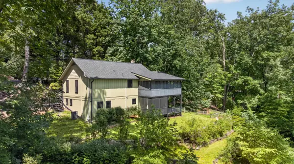 187 Caledonia Rd, Landrum, SC 29356