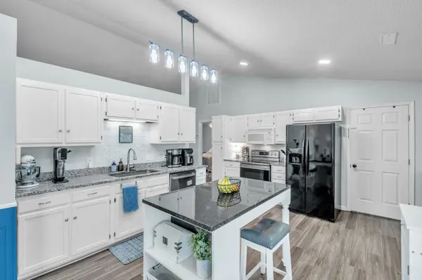 411 Hill LN, Mauldin, SC 29662