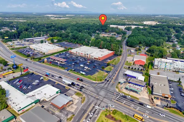 1320 Shoresbrook RD, Spartanburg, SC 29301