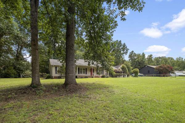 135 Mccarter DR, Wellford, SC 29385