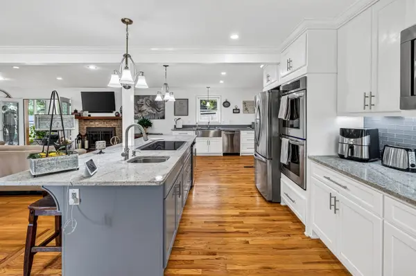 202 N Pine Lake DR, Spartanburg, SC 29301