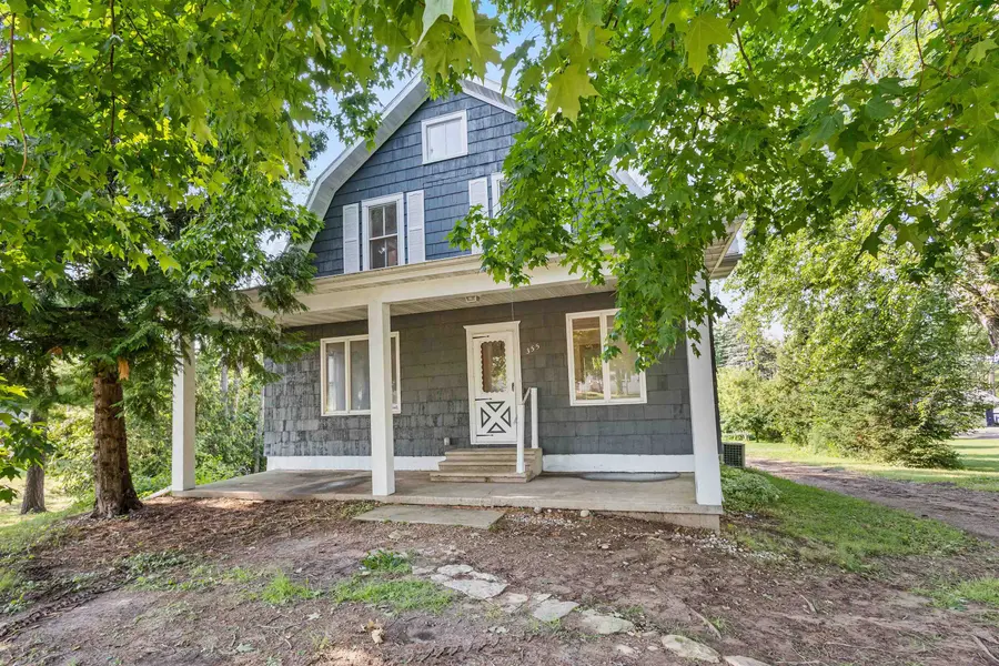 355 NYE ST, Hortonville, WI 54944