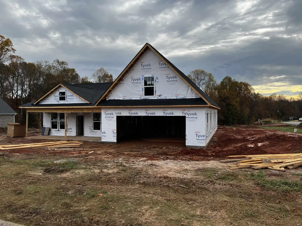 203 Floyd Meadow Dr., Inman, SC 29349