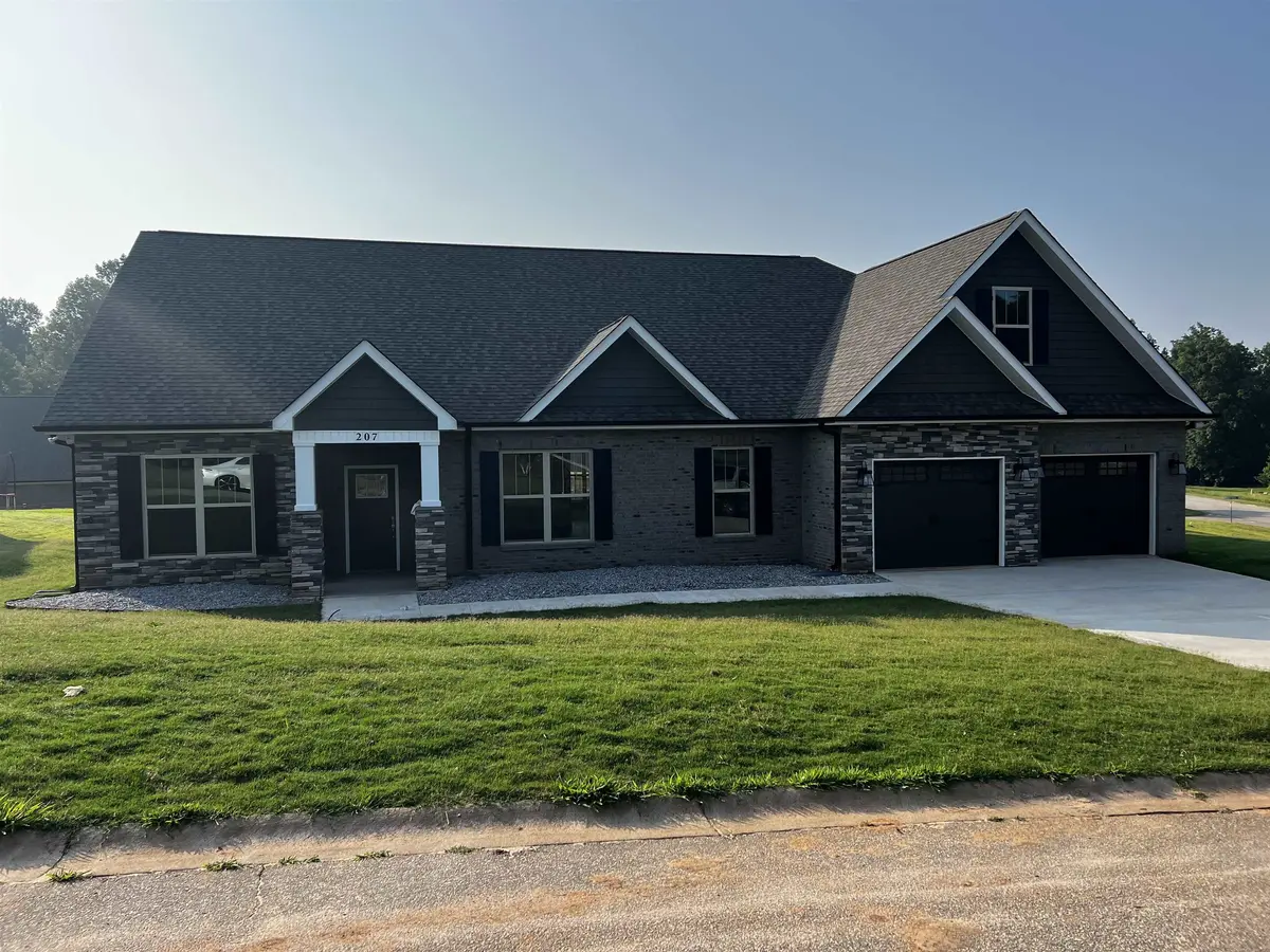 207 Floyd Meadow DR, Inman, SC 29349