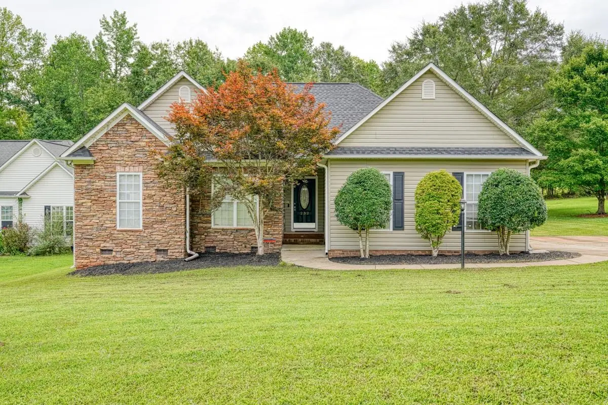 232 Orleans DR, Wellford, SC 29385