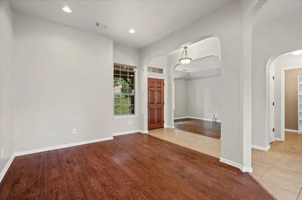22324 Rock Wren RD, Spicewood, TX 78669
