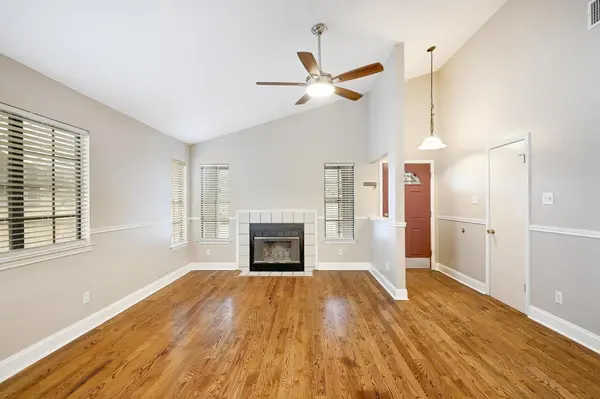 3006 Linnet DR, Austin, TX 78745