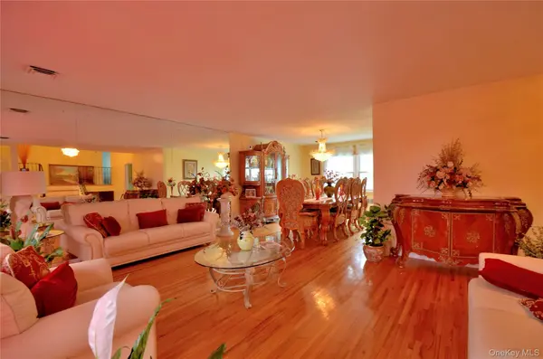 786 E Carl AVE, Baldwin, NY 11510