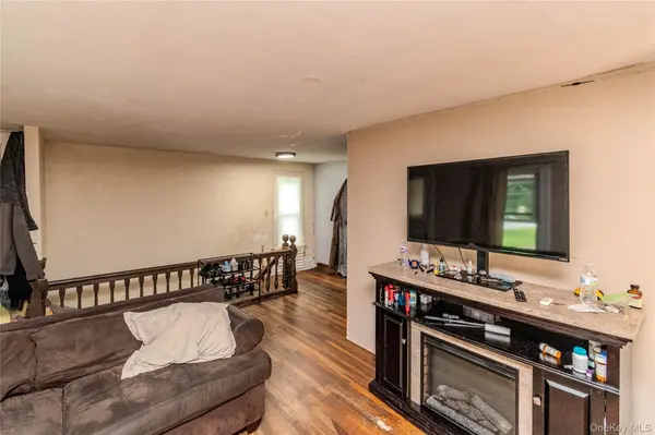 120 Vineyard AVE, Highland, NY 12528