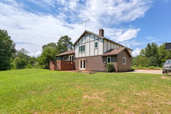 425 Wicklow Rd, Campobello, SC 29322