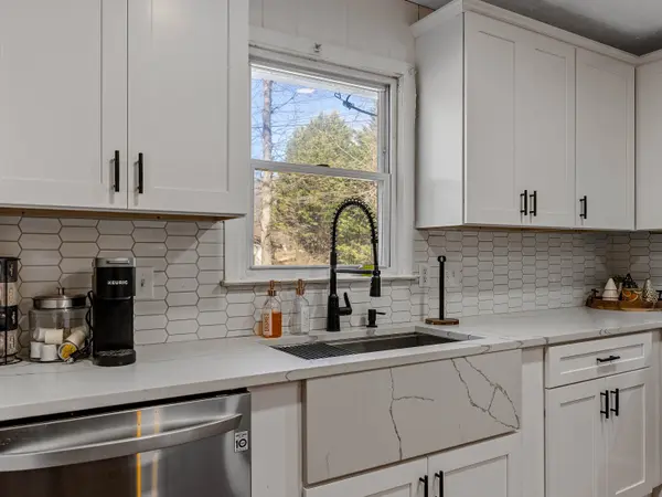 1206 Davenport Rd, Simpsonville, SC 29680