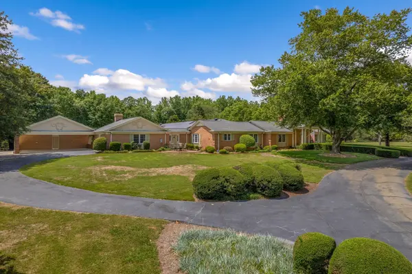 136 Club DR, Simpsonville, SC 29681