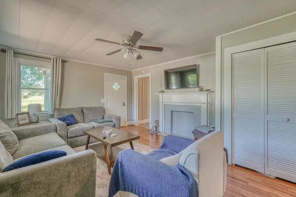 103 Carole DR, Greer, SC 29651