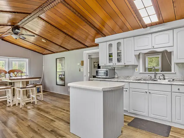 45 N Lakeview DR, Duncan, SC 29334