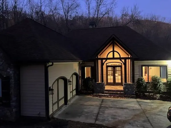 331 Glen Hollow RD, Travelers Rest, SC 29690