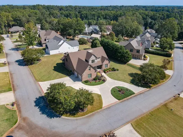 409 Copper Creek CIR, Inman, SC 29349