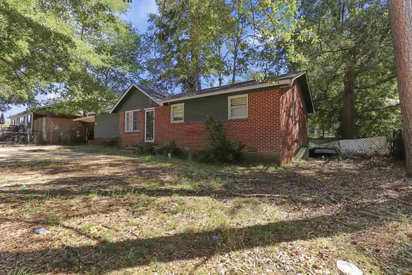 409 Jasmine St, Spartanburg, SC 29303-3954