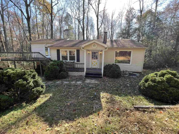 387 Red Horse LN,  Saluda,  NC 28773