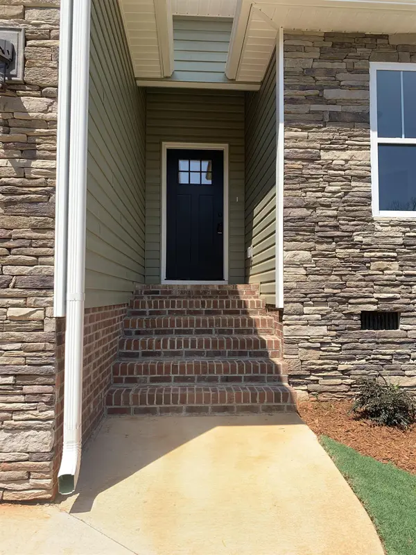 129 Topaz LN, Gaffney, SC 29341