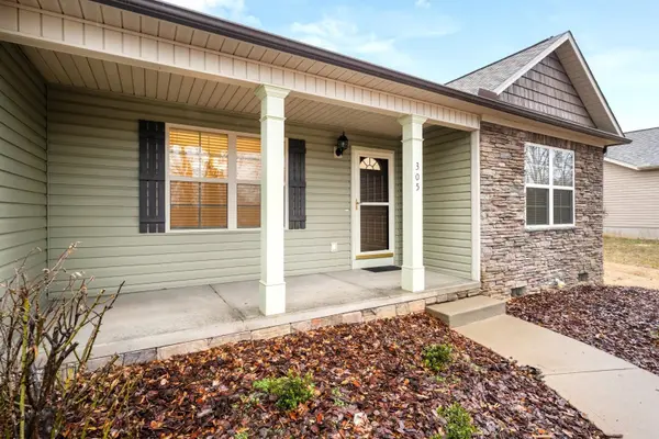 305 Bent River DR, Inman, SC 29349