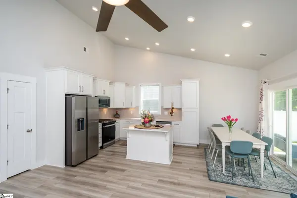 701 Sunwater DR, Duncan, SC 29334