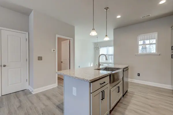 632 Forest Creek CIR, Greer, SC 29651