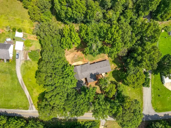 110 Parsons RD, Woodruff, SC 29388