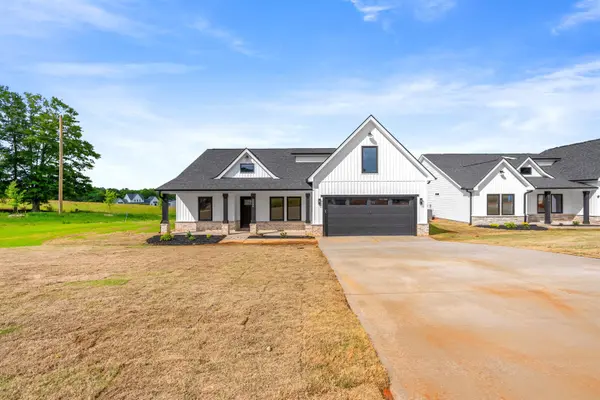 2009 Meadow Glen CT, Chesnee, SC 29323