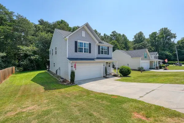 228 Hotchkiss LN, Duncan, SC 29334